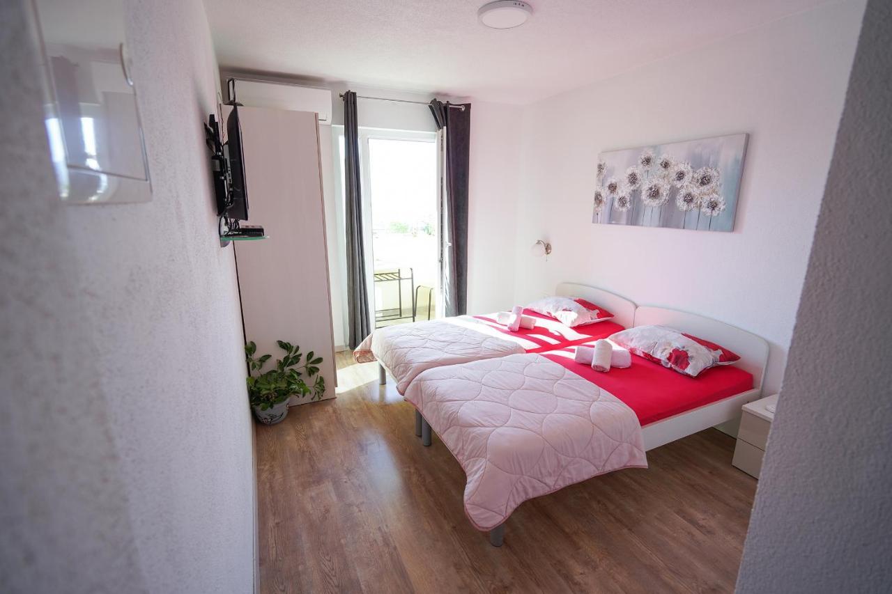 Апартаменты Studio Apartman M&F Сплит Экстерьер фото